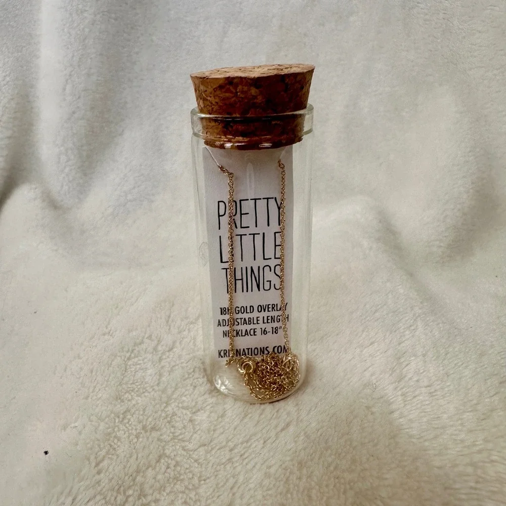 Kris Nations Pretty Little Things‎ 18K Gold Overlay Love Script Necklace NIB